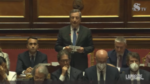 Draghi: “E’ vostro voto che decide, sempre rispettato il Parlamento”. Il premier chiede la fiducia ma mancano i voti del centrodestra e M5S