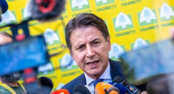 M5S, Conte ci prova: “A noi l’unico voto utile”. Il leader attacca i ‘traditori’, rebus parlamentarie