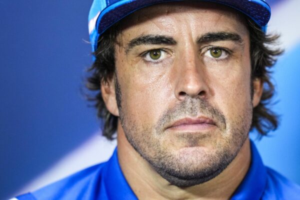 Formula 1: infinito Fernando Alonso, il pilota spagnolo dal 2023 correrà con l’Aston Martin