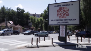 Kosovo, il governo posticipa il divieto di targhe serbe