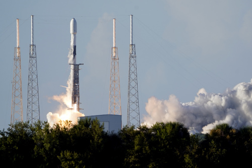 Cape Canaveral: la Corea del Sud lancia la sua prima sonda lunare SpaceX Falcon 9  – FOTOGALLERY