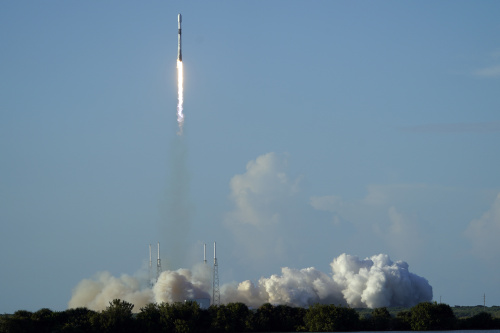Cape Canaveral: la Corea del Sud lancia la sua prima sonda lunare SpaceX Falcon 9  – FOTOGALLERY