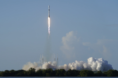 Cape Canaveral: la Corea del Sud lancia la sua prima sonda lunare SpaceX Falcon 9  – FOTOGALLERY