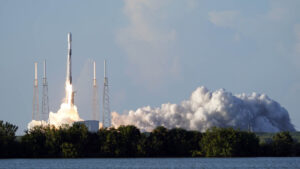 Cape Canaveral: la Corea del Sud lancia la sua prima sonda lunare SpaceX Falcon 9  – FOTOGALLERY