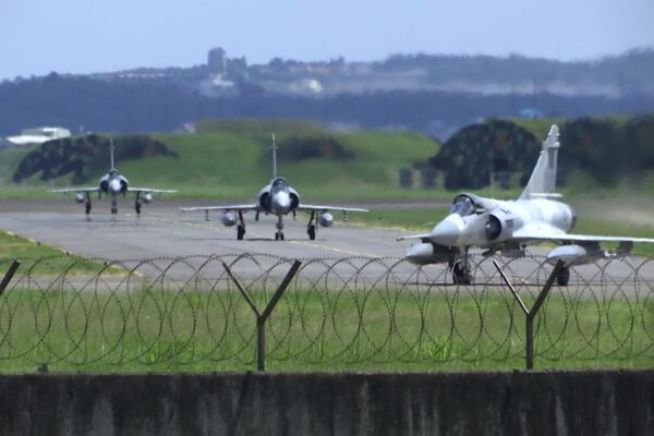 APTOPIX China Taiwan Military Exercises