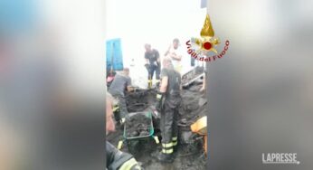 Nubifragio a Stromboli, fiumi di fango e acqua per le strade