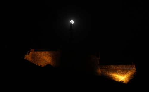 Superluna dello storione, l’ultima del 2022 con le immagini più belle dal mondo – FOTOGALLERY