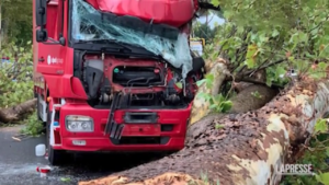 Nubifragi e bufere al Centro-Nord, due morti in Toscana