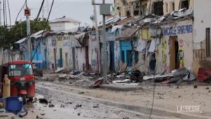 Somalia: concluso l’attacco di al-Shabab all’hotel di Mogadiscio, il bilancio delle vittime salito a 20