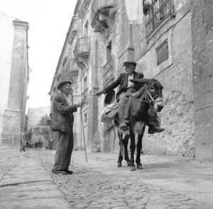 Arte, la Regione Siciliana acquisterà le foto di Giovanni Verga