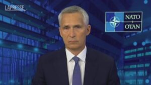 Nato, Stoltenberg: “Sosteniamo l’Ucraina”