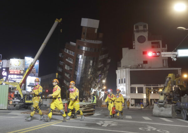 Terremoto a Taiwan, nove morti e oltre 100 in trappola