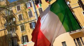 25 aprile, si celebra la Liberazione tra cortei e tensioni in piazza