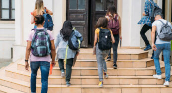 Roma, abusi sugli studenti: arrestato un docente di una scuola superiore