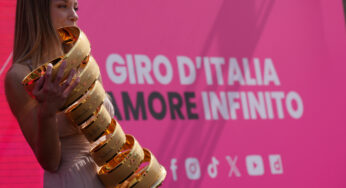 Scatta il Giro d’Italia, la prima tappa al via da Veneria Reale