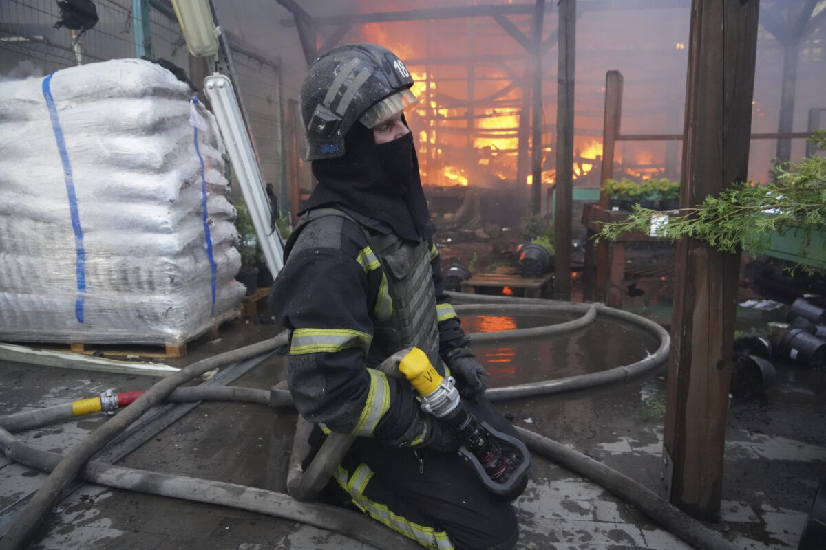 Guerra Russia-Ucraina - Attacco russo contro un supermercato a Kharkiv