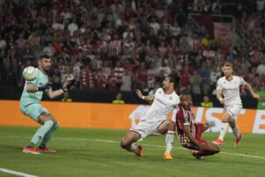 Conference League, Fiorentina ko ai supplementari: coppa all’Olympiakos