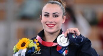 Ginnastica, infortunio per Vanessa Ferrari: niente Olimpiadi a Parigi